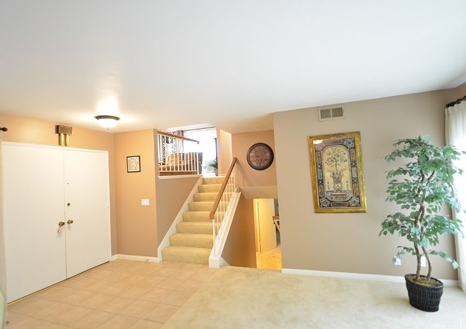 1st image of 1604 Fox Glen Dr