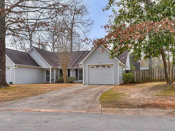3rd image of 332 Southbank Dr