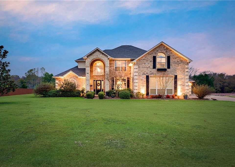 1st image of 2185 Lucas Creek Dr