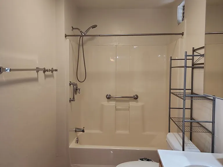4490 Pomona Ave — Photo 13