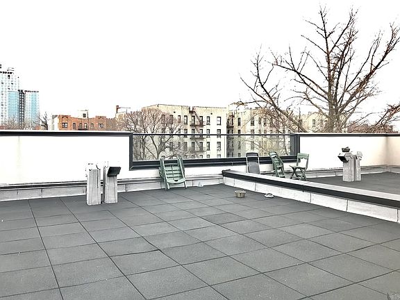 2nd image of 161 Winthrop St #1F