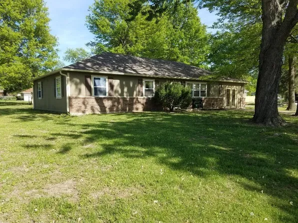 517 N Mulberry St, Adrian, MO 64720