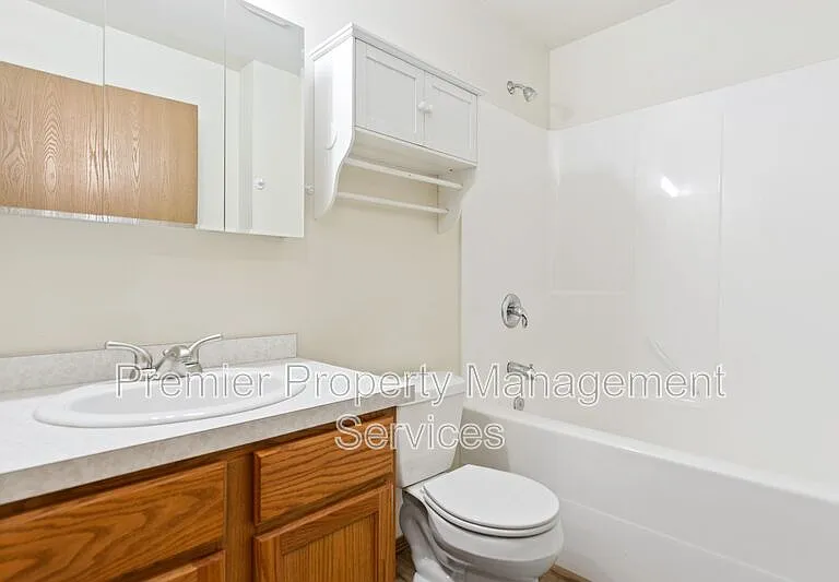 408 Rice Ln — Photo 7
