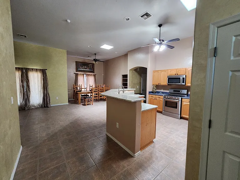 1050 W Rochin Rd — Photo 19