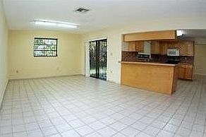 2nd image of 4425 Sw 11 St