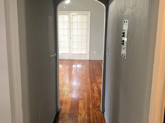 3rd image of 8203 Blackburn Ave APT B