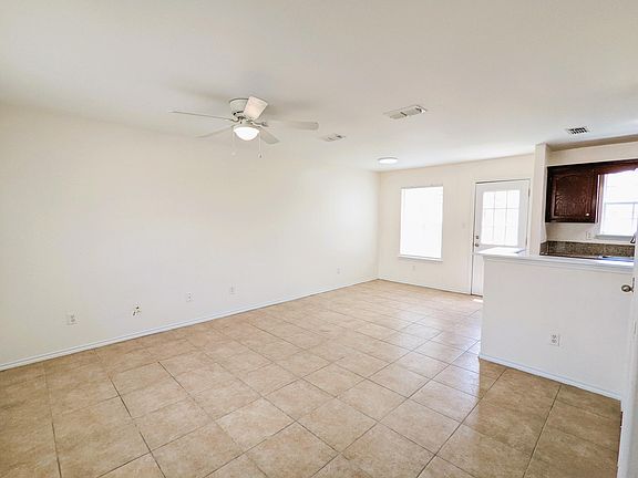 4th image of 813 W Arroyo Park Ln APT D