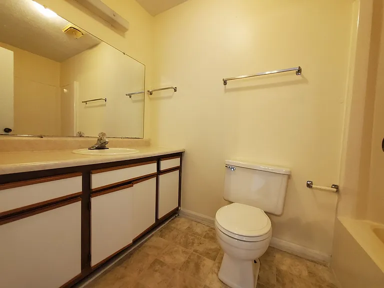 5705 Aftonshire Dr — Photo 7