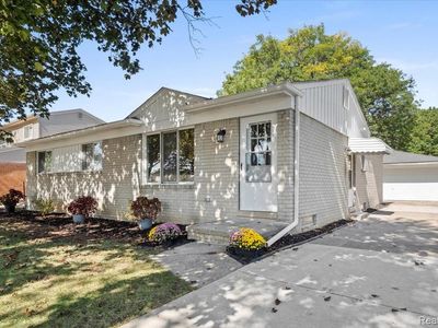 22102 Loretta St, Woodhaven, MI, 48183