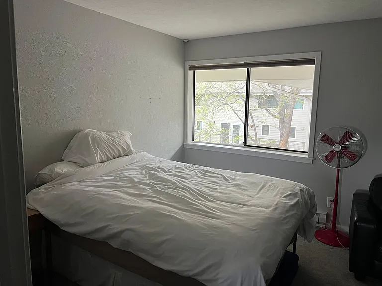 208 Pearl St #K — Photo 17