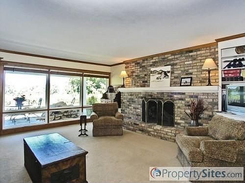 3rd image of 11464 Bailey Dr NE