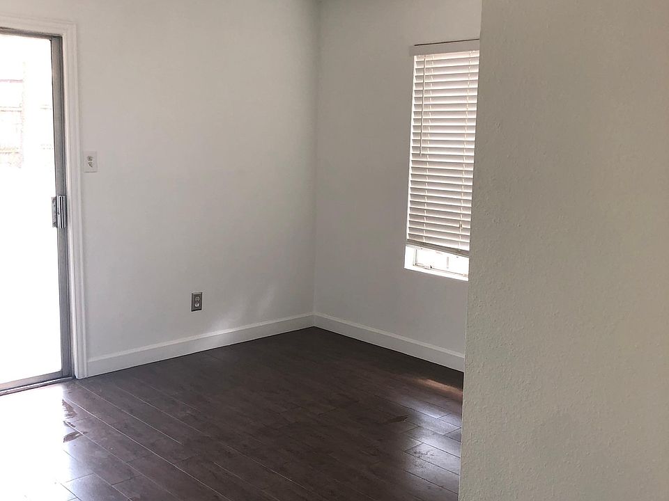 1st image of 7105 Woodhue Ct #B