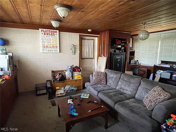5th image of 647 Longmere Dr