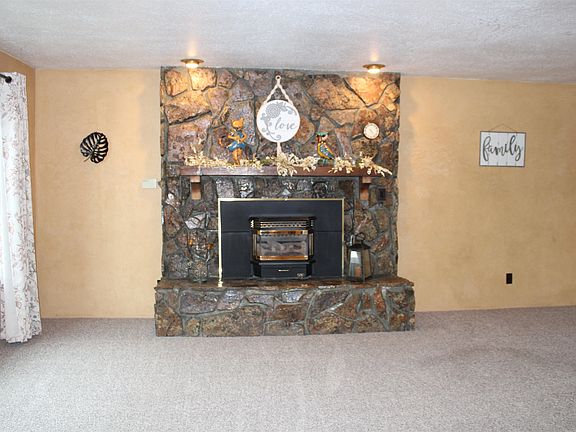 5th image of 1309 Garnet St