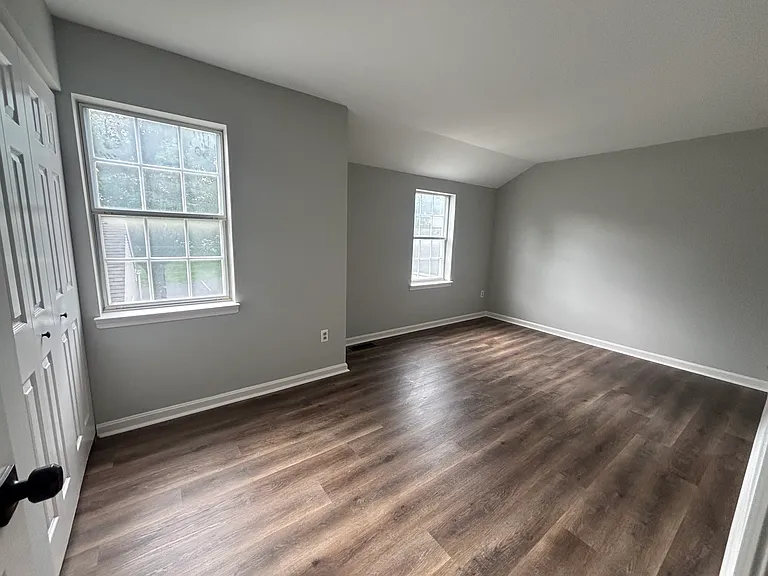 1414 Cambridge Ct — Photo 13