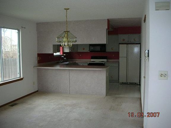Kitchen & Dining room
