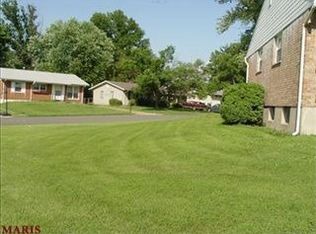 12087 Garden Ln, Saint Louis, MO