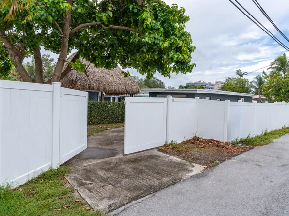 617 N Rainbow Dr #1, Hollywood, FL 33021