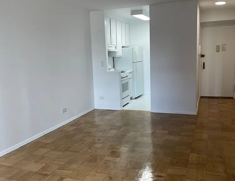 200 E 72nd St #16D — Photo 8