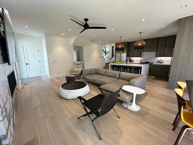 375 W Napa St #7 — Photo 5