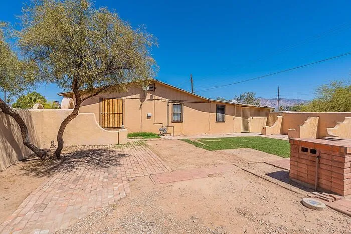 3118 N Santa Rita Ave — Photo 41
