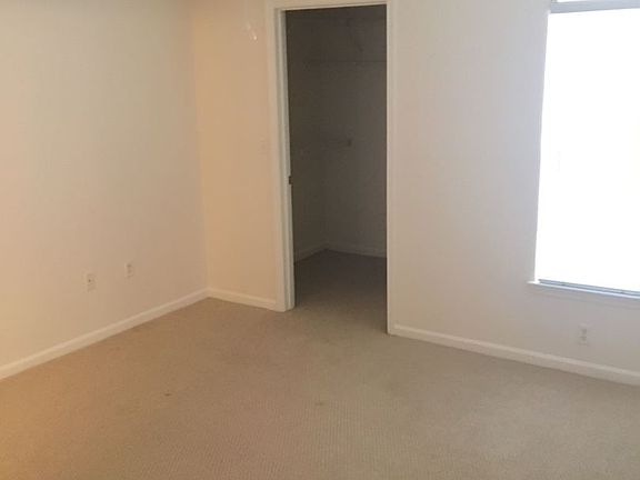 4th image of 814 Crest Pines Dr APT 931