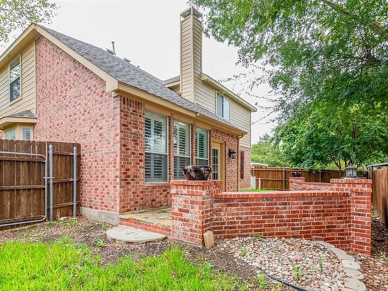 2212 Bayou Ct — Photo 34