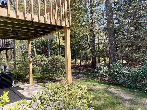 4th image of 1019 Hidden Creek Dr #17