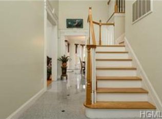 571 Pinebrook Blvd, New Rochelle, NY 10804