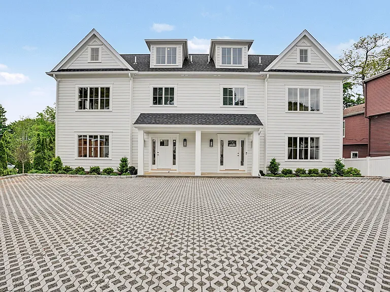 Welcome to 195 South Water Street - A Brand New Boutique Luxury Collection