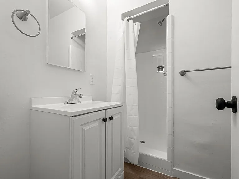 3907 Roxanne Ave #6A — Photo 19