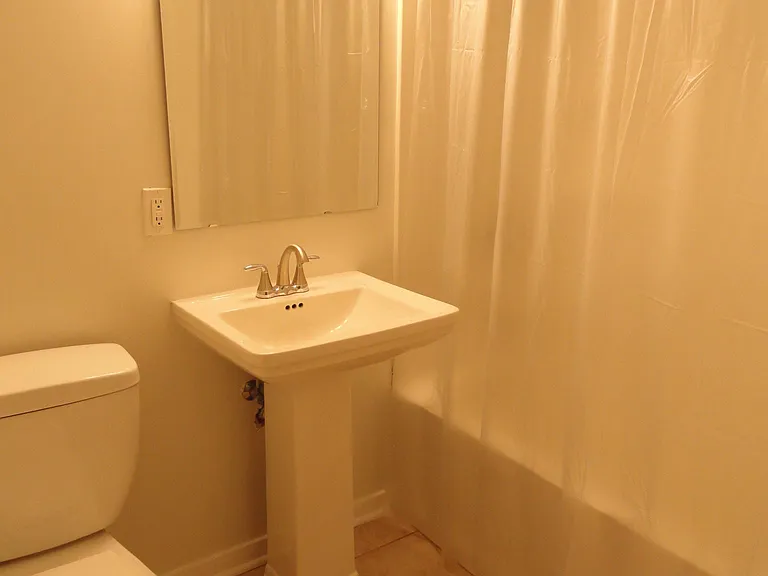 47 Lafayette Ave NE #203 — Photo 5