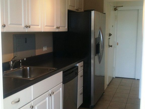 4th image of 3900 N Lake Shore Dr APT 2K
