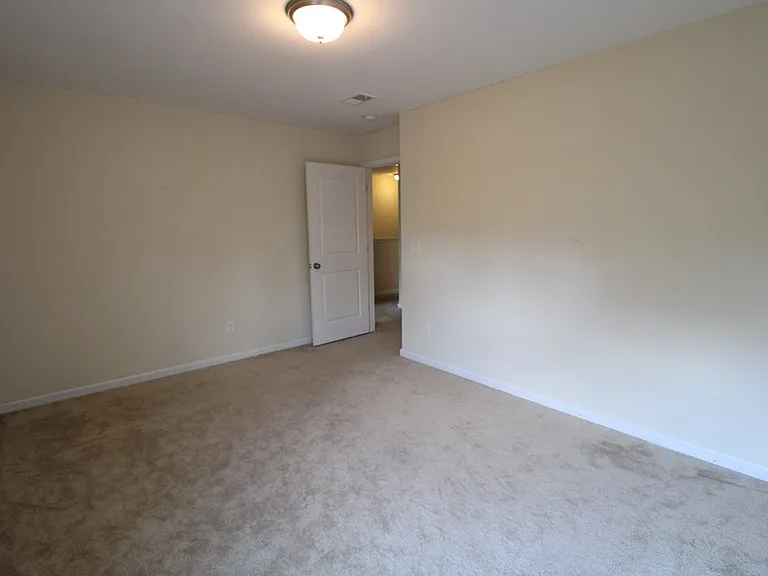 870 Cormier Dr — Photo 21