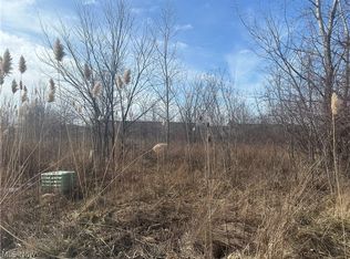 Charles Dr, Lorain, OH 44053