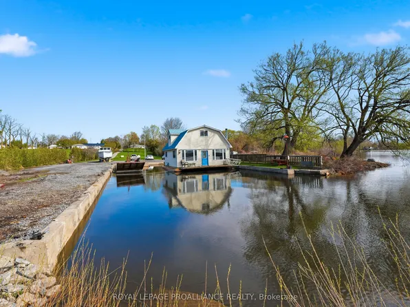 578 B Old Highway 2, Quinte West, ON K8V 5P5