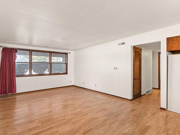 2nd image of 7815 Douglas Ave APT 108
