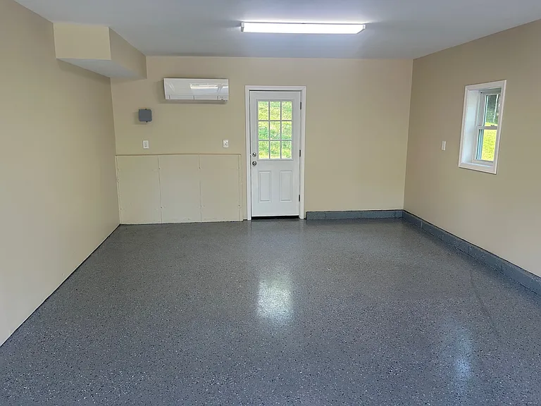 1067 Best Rd — Photo 12