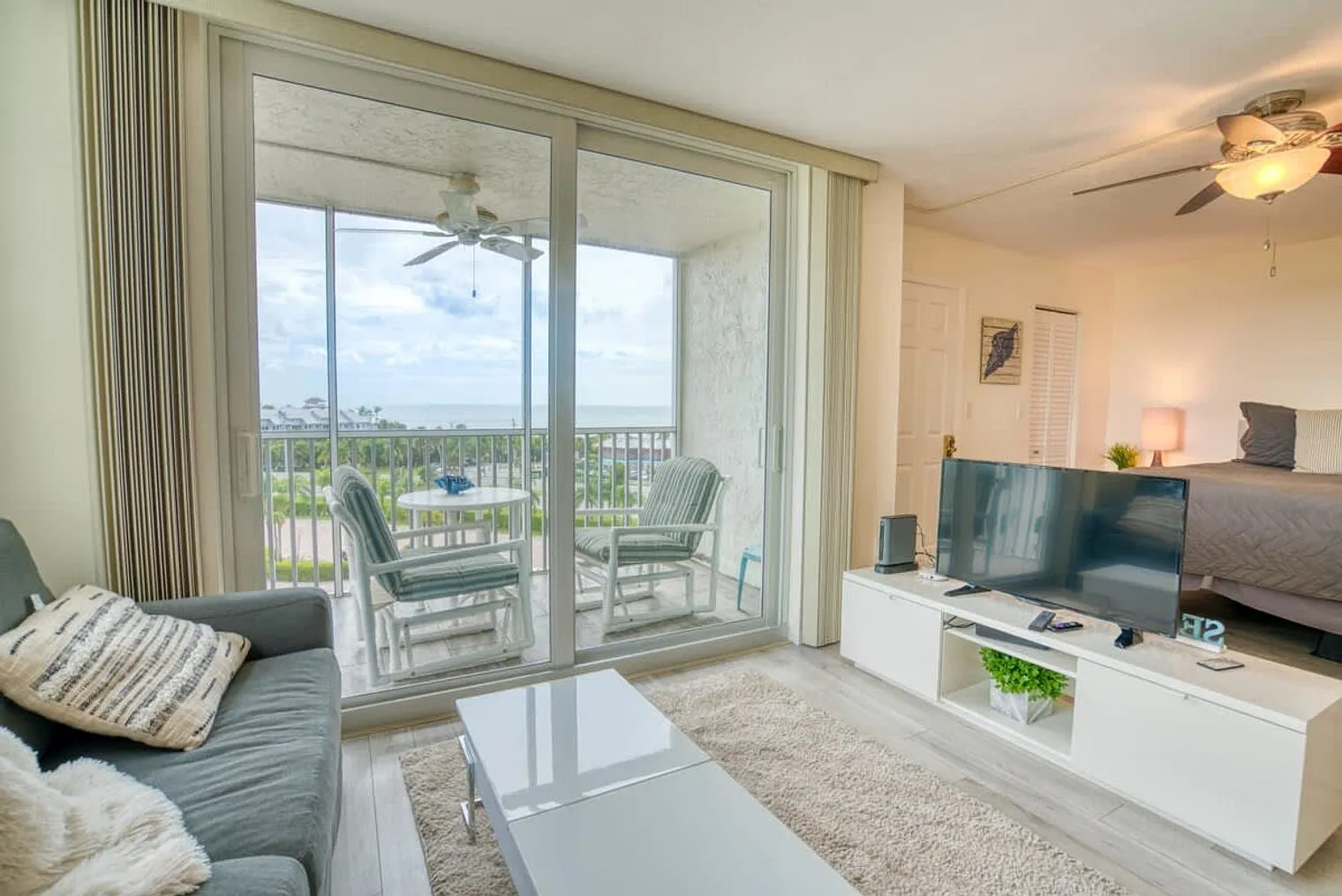 1 bed, 1.0 bath, 398 sqft, $3,059 — Photo 3