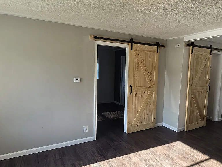 300 N Detroit St #1 — Photo 1