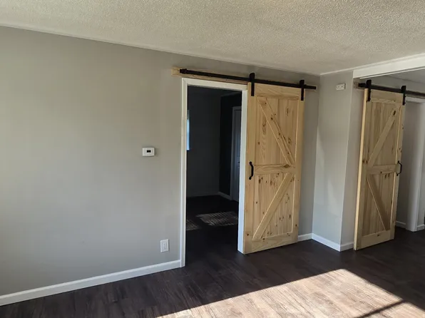 300 N Detroit St #1, Durand, MI 48429