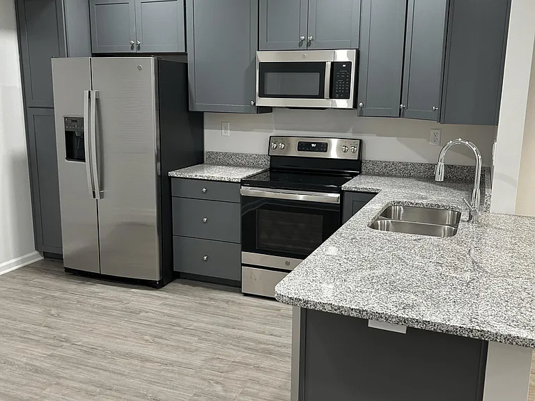 2200 Bradley Ave #102 — Photo 6