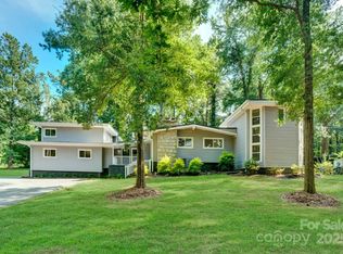 103 Forest Hills Dr, Gaffney, SC 29340