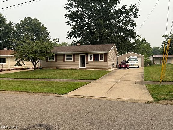 2nd image of 3334 Tanya Ave NW