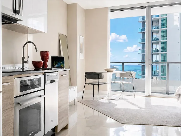 1300 Brickell Bay Dr #1806 — Photo 4