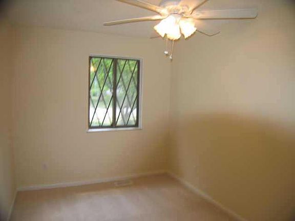 4th image of 9456 E English Oak Dr