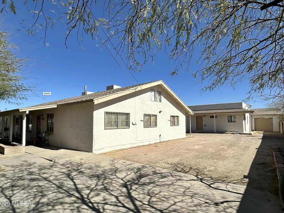 1st image of 1555 E Bernard Dr #1
