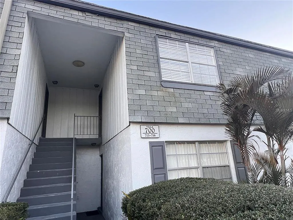 1 bed, 1.0 bath, 735 sqft, $1,150 — Photo 1