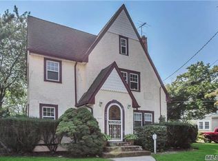 1593 Moffitt Ave, Hewlett, NY 11557