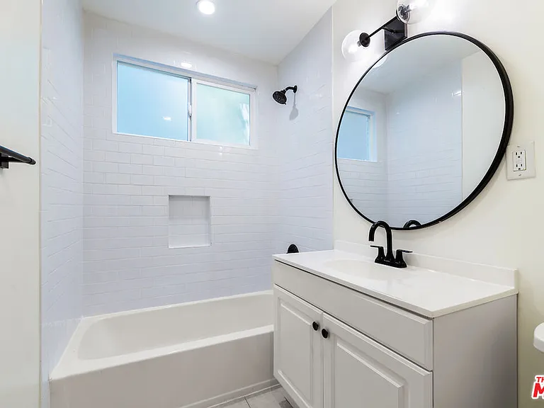 1466 S Wooster St #4 — Photo 10
